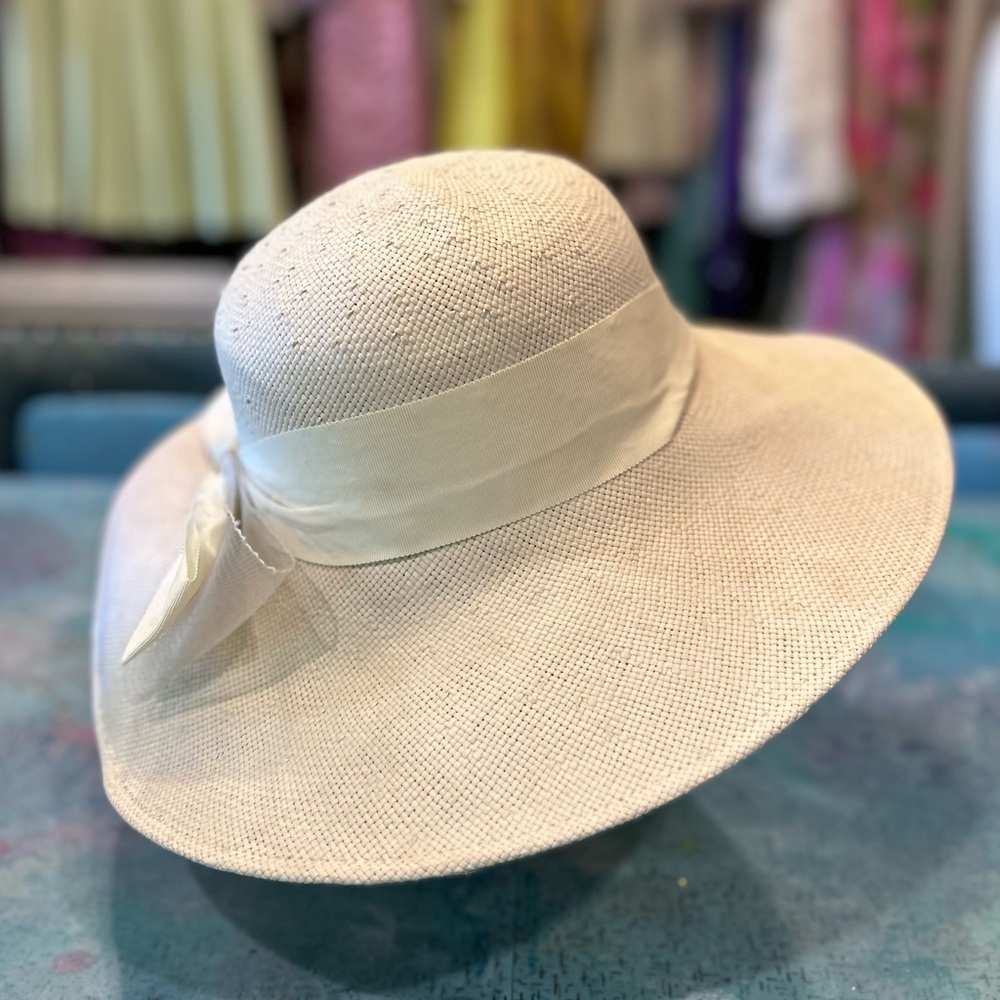 Vintage Straw Wide Rimmed Hat - Picture 8 of 11